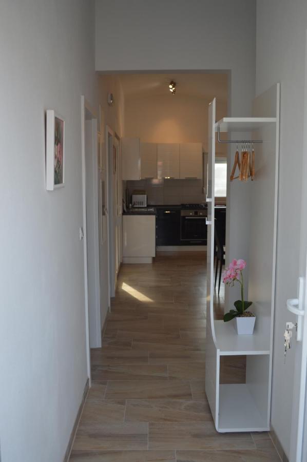 Apartment Dvorak Vir Buitenkant foto