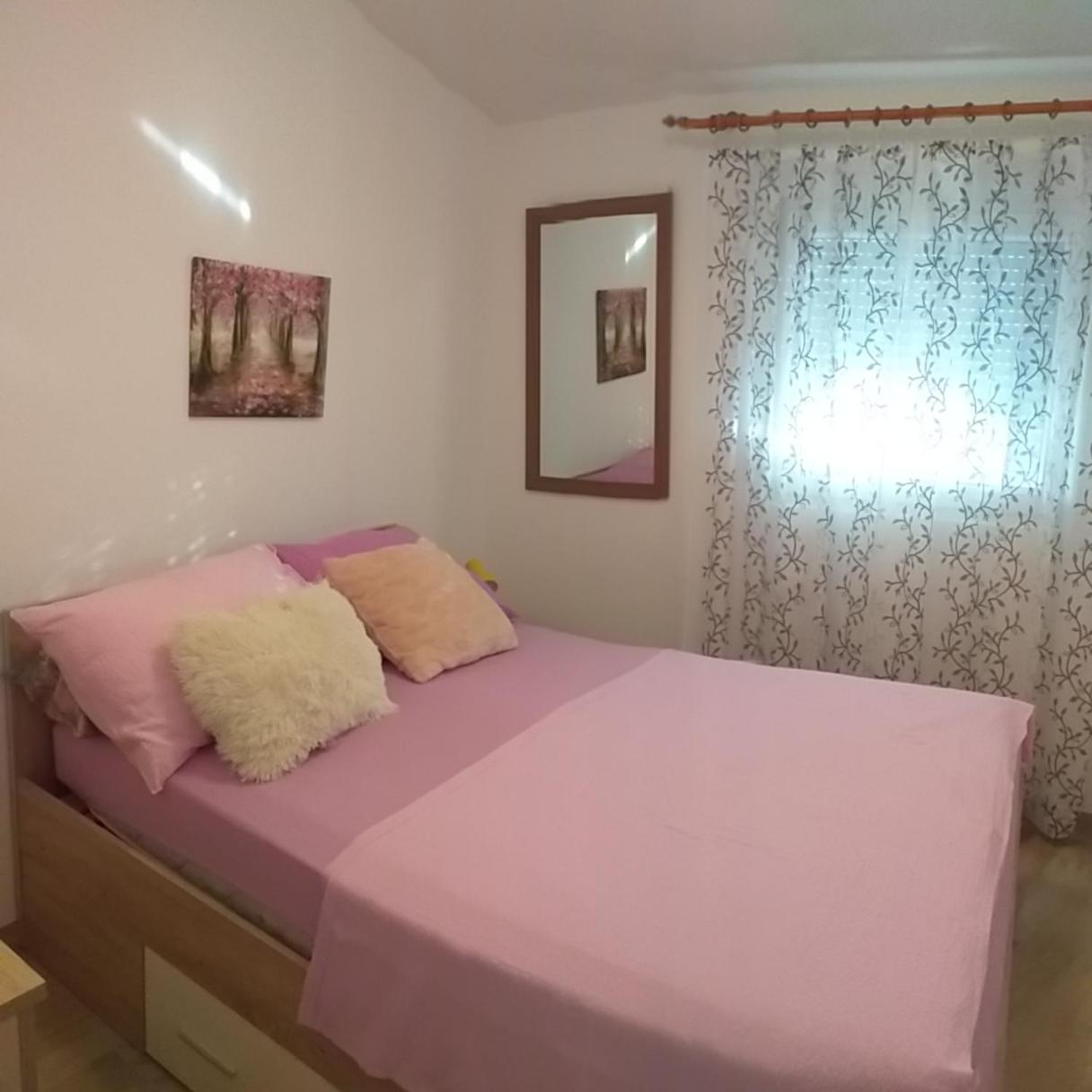 Apartment Dvorak Vir Buitenkant foto